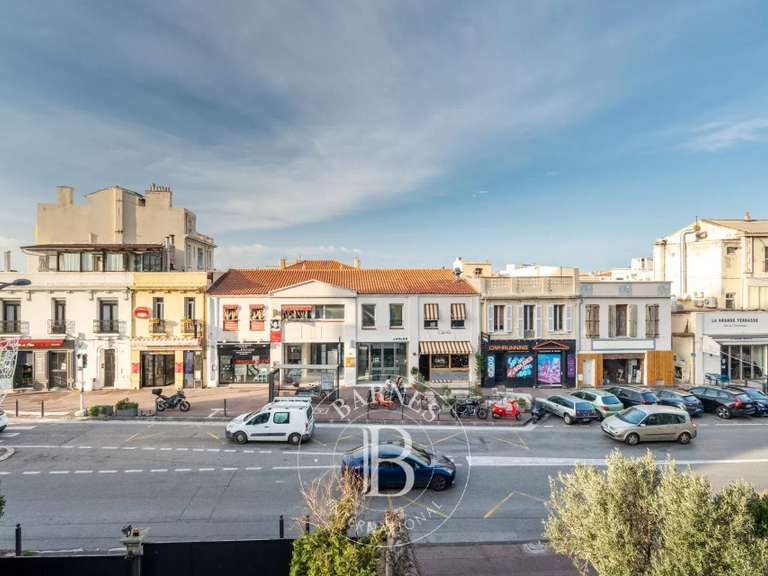 Appartement Marseille 7e - 2 chambres - 126m²