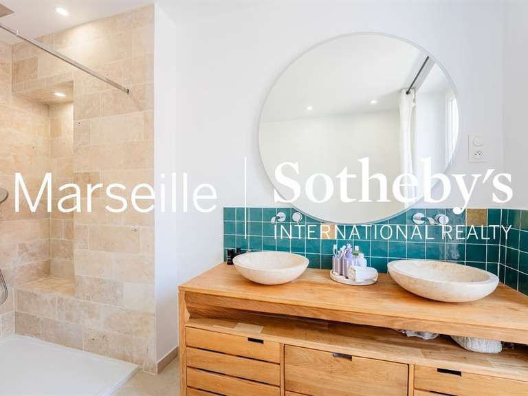 Appartement Marseille 7e - 3 chambres - 130m²