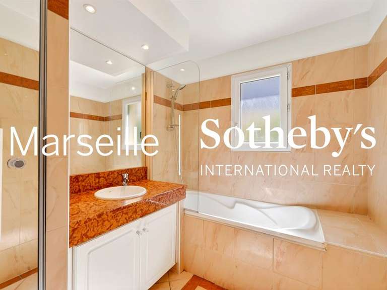 Appartement avec Vue sur mer Marseille 7e - 3 chambres - 115m²