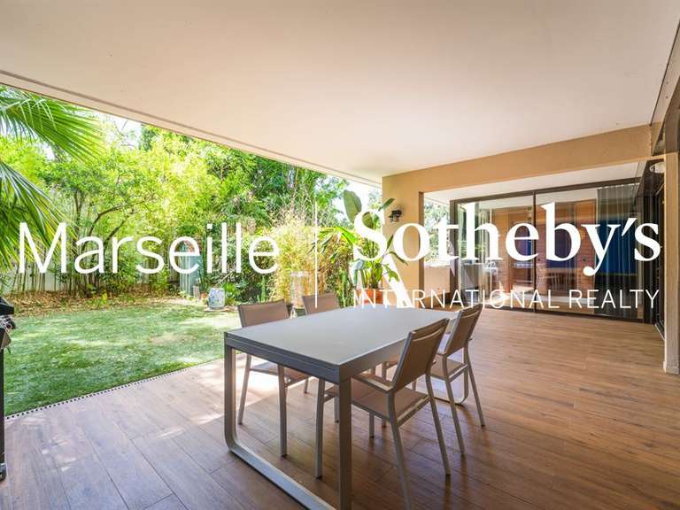Appartement Marseille 7e - 2 chambres - 117m²