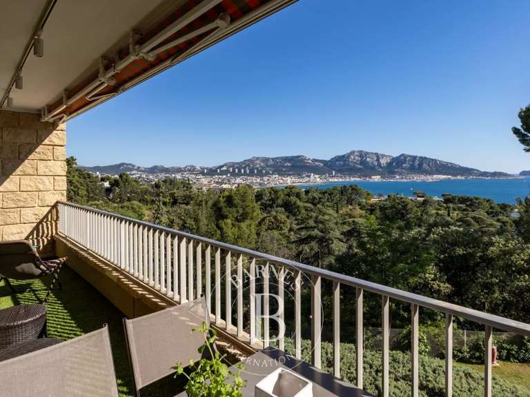 Appartement avec Vue sur mer Marseille 7e - 3 chambres - 160m²