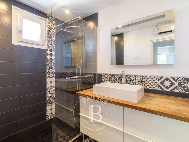 Appartement Marseille 7e - 2 chambres - 83m²