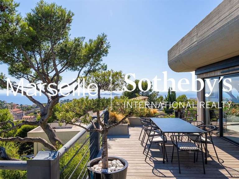 House Marseille 7e - 4 bedrooms - 350m²