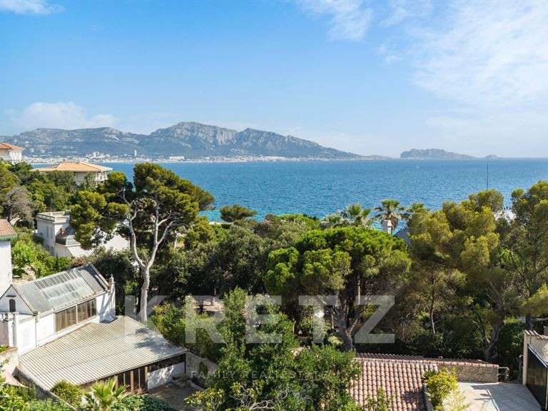 Maison Marseille 7e - 6 chambres - 391m²
