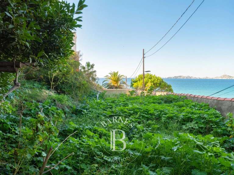 House Marseille 7e - 1 bedroom - 445m²