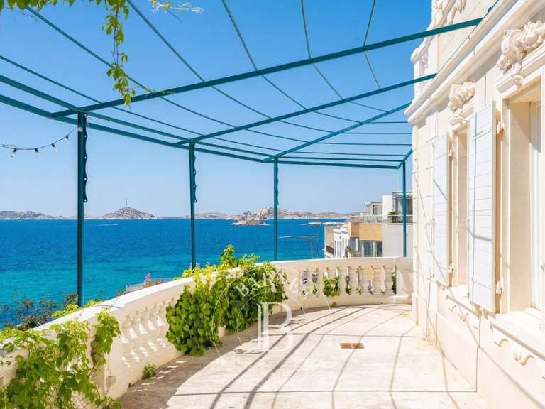 Maison Marseille 7e - 4 chambres - 181m²