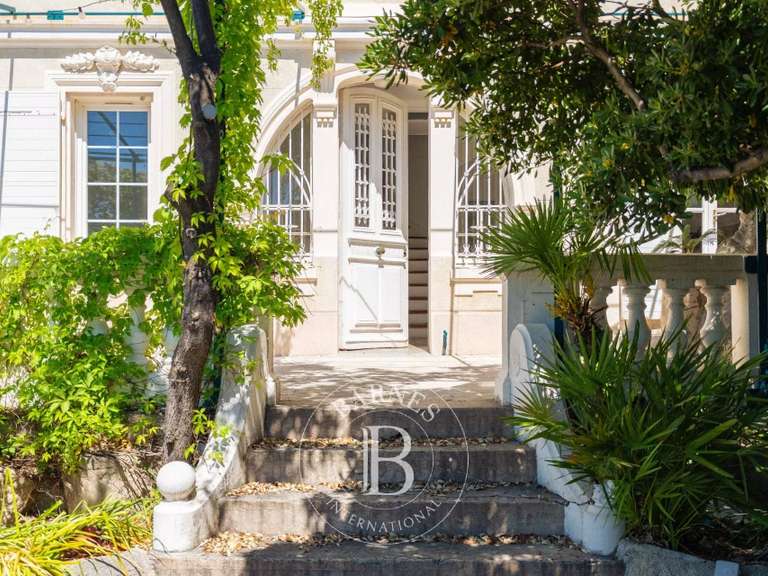 Maison Marseille 7e - 4 chambres - 181m²