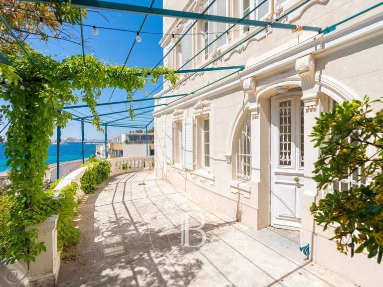 Maison Marseille 7e - 4 chambres - 181m²