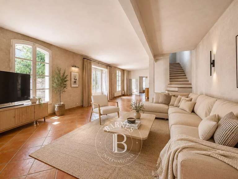 Maison Marseille 7e - 7 chambres - 324m²