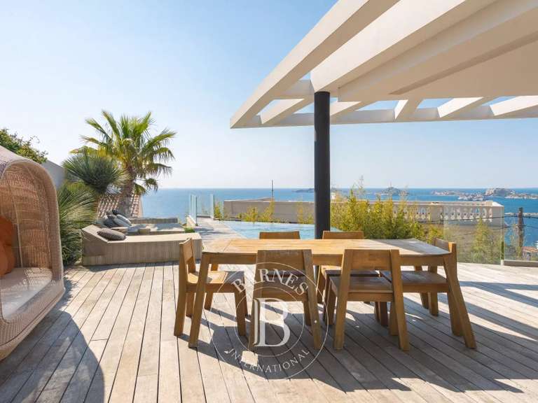 Maison Marseille 7e - 5 chambres - 343m²