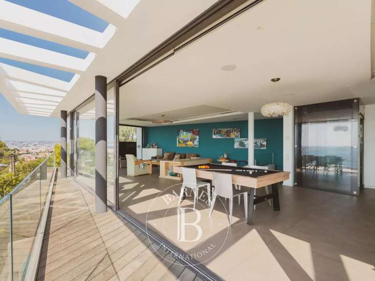 Maison Marseille 7e - 5 chambres - 343m²