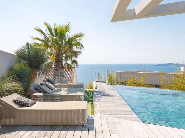 Maison Marseille 7e - 5 chambres - 343m²