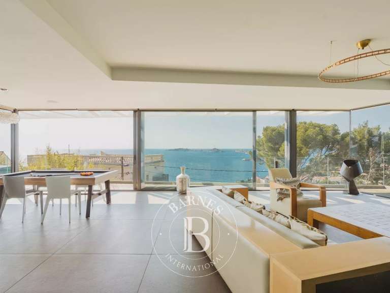 Maison Marseille 7e - 5 chambres - 343m²