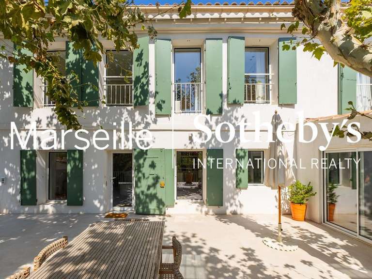 Maison Marseille 7e - 5 chambres - 190m²