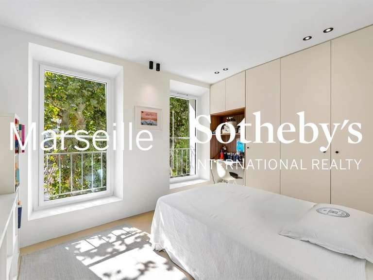 Maison Marseille 7e - 5 chambres - 190m²