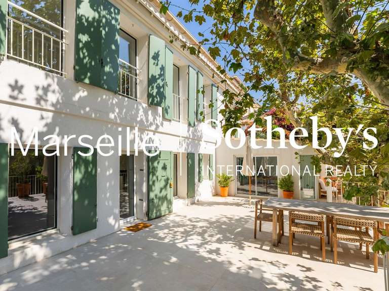 Maison Marseille 7e - 5 chambres - 190m²