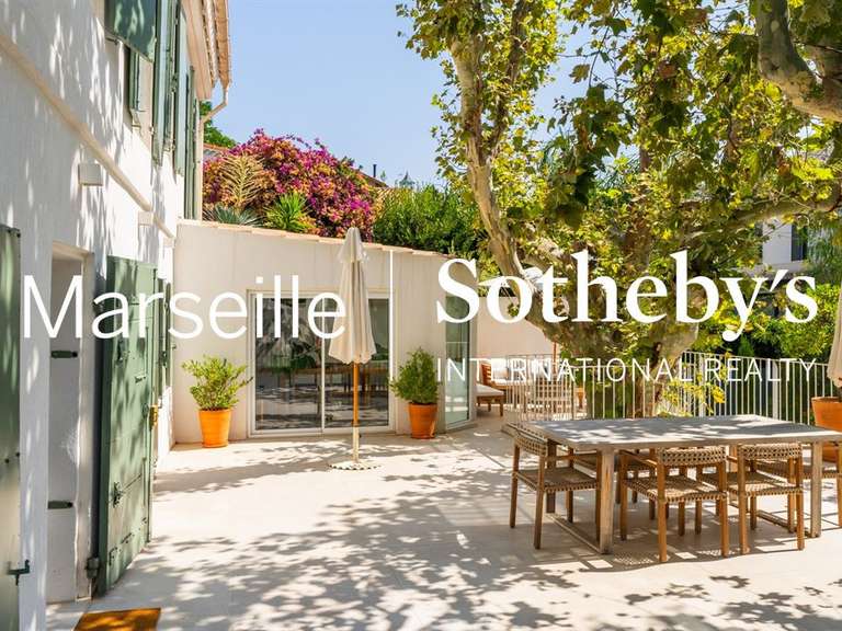 Maison Marseille 7e - 5 chambres - 190m²