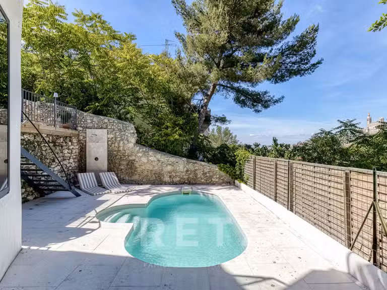 Maison Marseille 7e - 3 chambres - 110m²