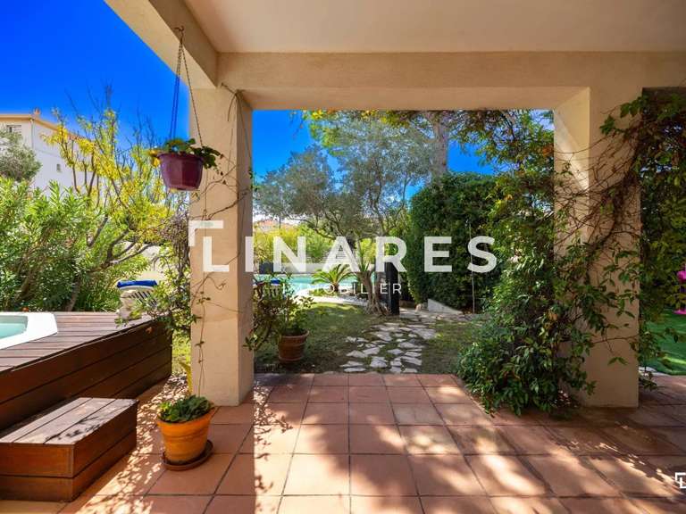 Villa with Sea view Marseille 7e - 4 bedrooms - 196m²