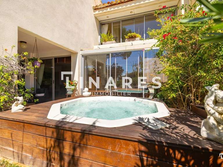 Villa with Sea view Marseille 7e - 4 bedrooms - 196m²