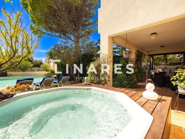 Villa with Sea view Marseille 7e - 4 bedrooms - 196m²