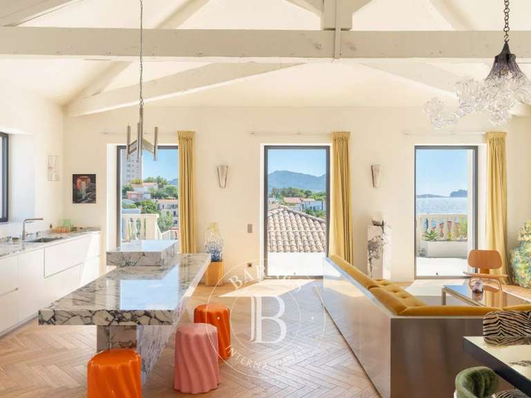 Villa avec Vue sur mer Marseille 7e - 4 chambres - 291m²