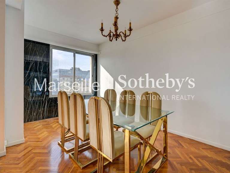 Appartement Marseille 8e - 3 chambres - 118m²