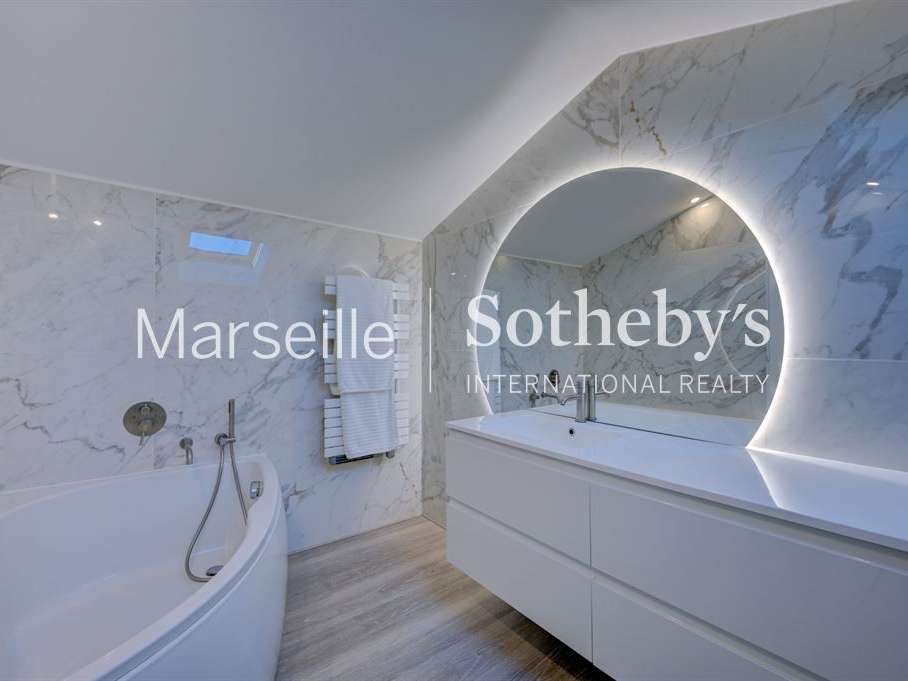 Apartment Marseille 8e