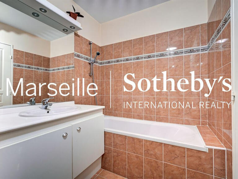 Appartement Marseille 8e - 3 chambres - 83m²