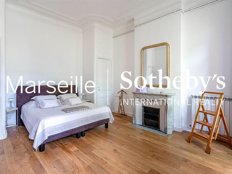 Appartement Marseille 8e - 3 chambres - 187m²