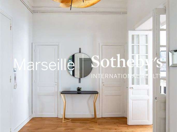Apartment Marseille 8e