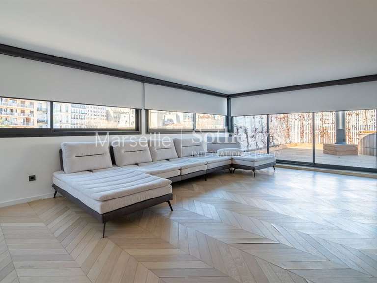 Appartement Marseille 8e - 3 chambres - 219m²