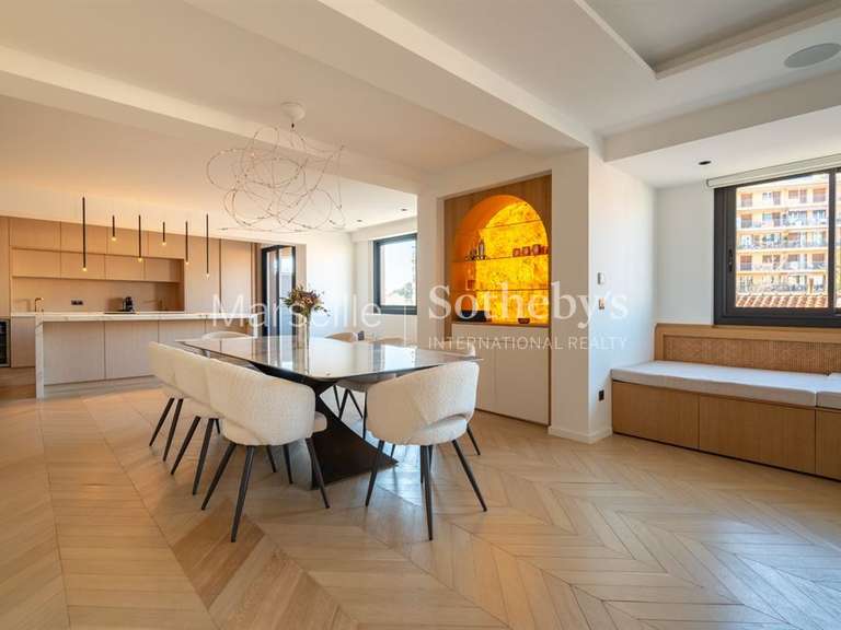 Appartement Marseille 8e - 3 chambres - 219m²