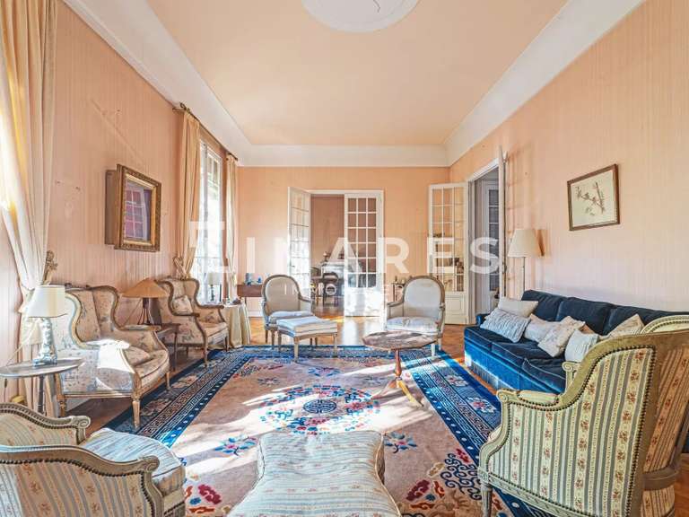 Apartment Marseille 8e - 4 bedrooms - 204m²