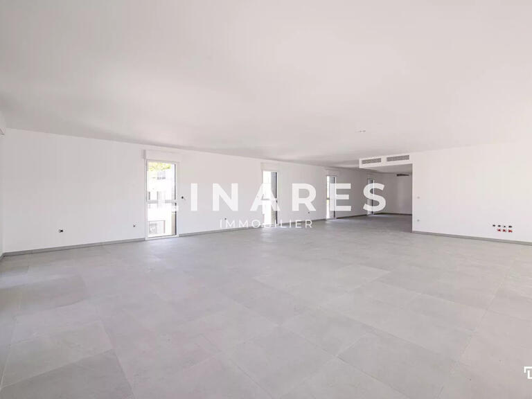 Apartment Marseille 8e - 3 bedrooms - 202m²