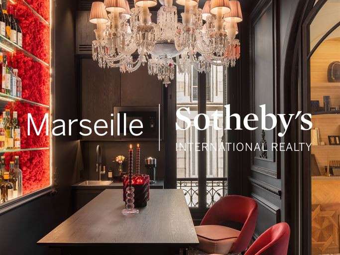 Appartement Marseille 8e - 2 chambres - 102m²