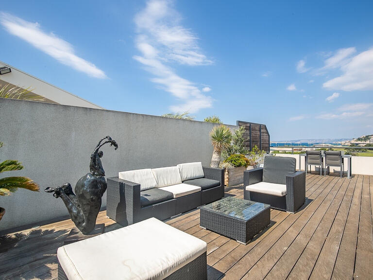 Appartement Marseille 8e - 3 chambres - 202m²