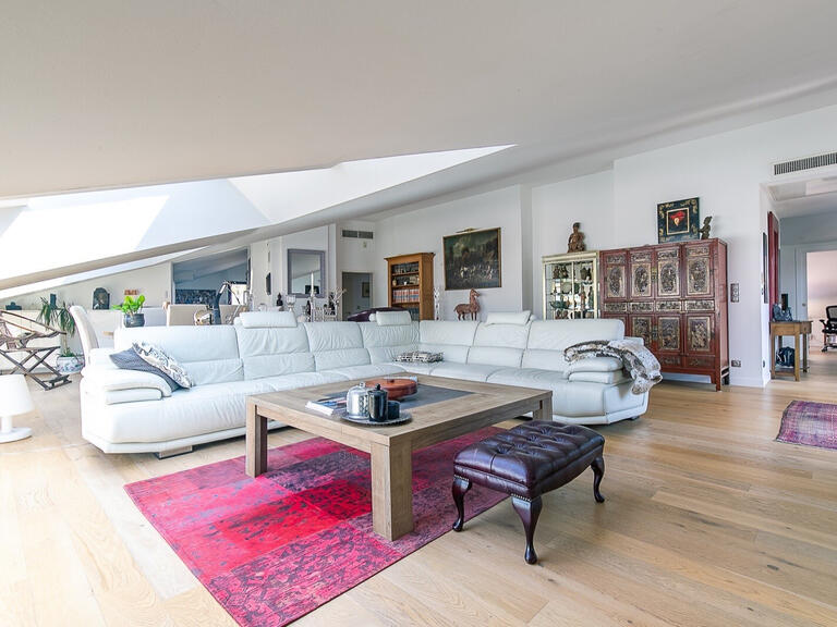 Appartement Marseille 8e - 3 chambres - 202m²