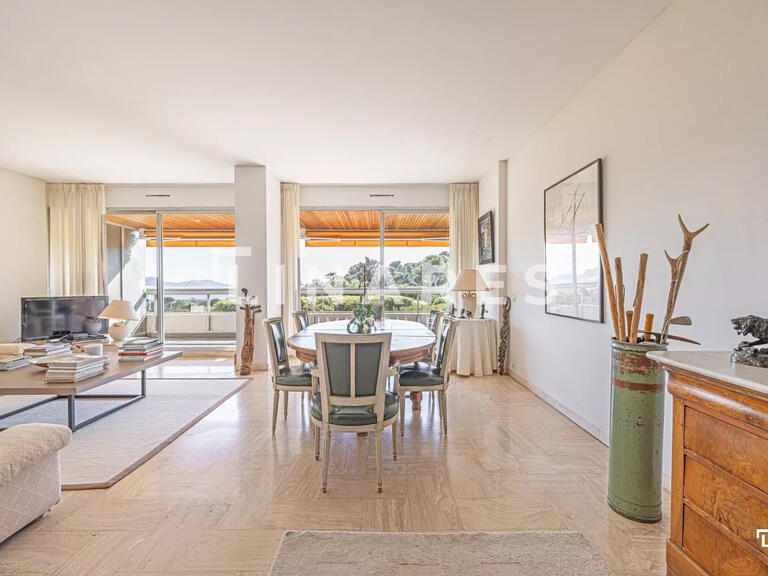 Appartement Marseille 8e - 1 chambre - 90m²