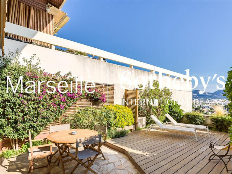 Appartement Marseille 8e - 2 chambres - 90m²