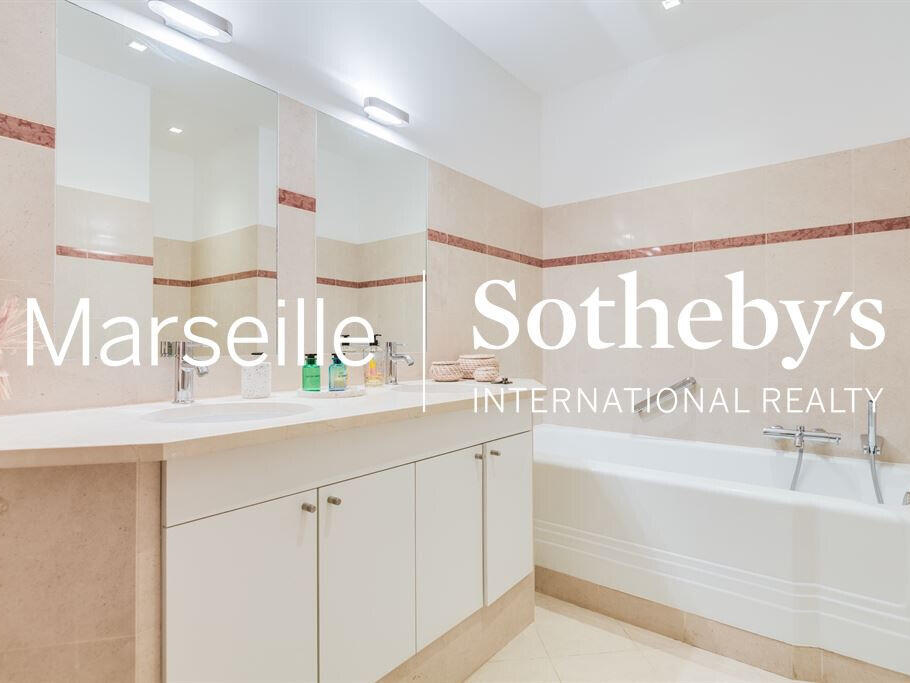 Apartment Marseille 8e