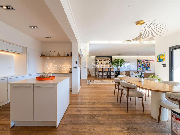 Apartment Marseille 8e - 4 bedrooms - 206m²