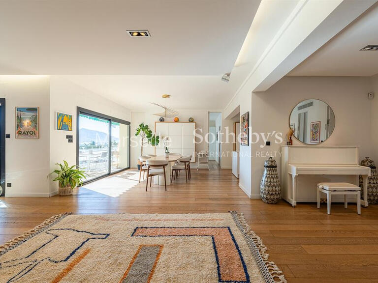 Appartement Marseille 8e - 4 chambres - 206m²