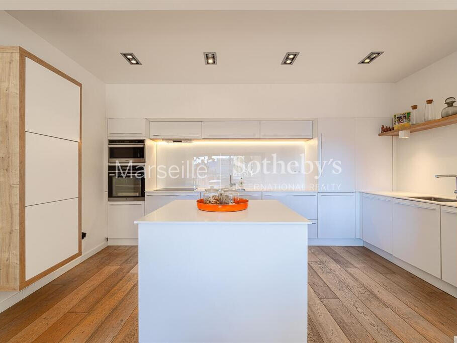 Apartment Marseille 8e