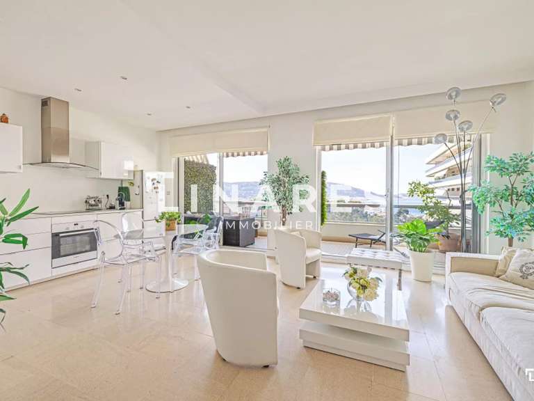 Appartement Marseille 8e - 2 chambres - 71m²