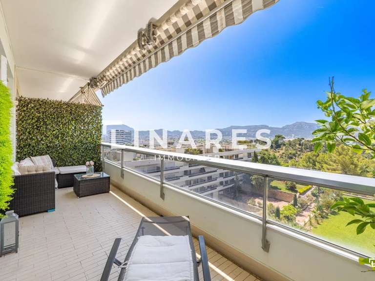 Appartement Marseille 8e - 2 chambres - 71m²