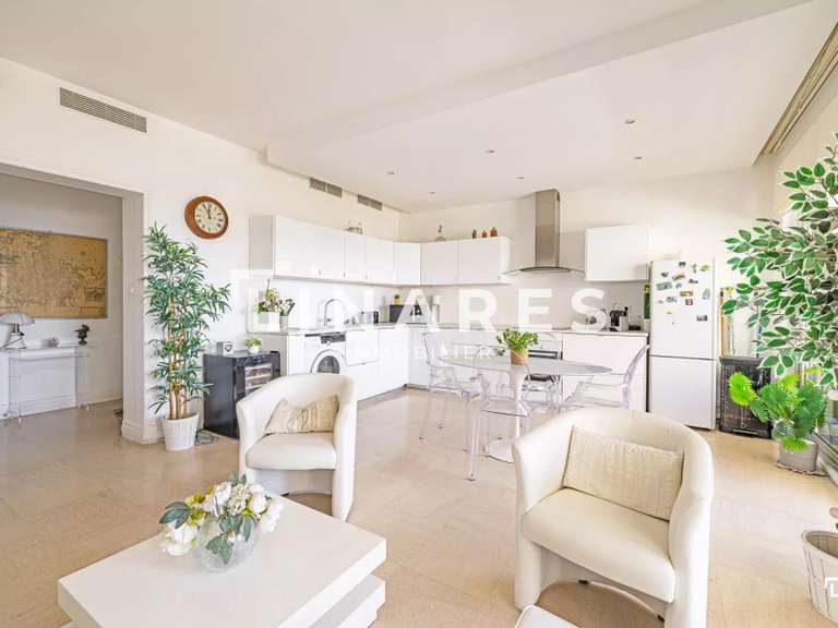 Appartement Marseille 8e - 2 chambres - 71m²