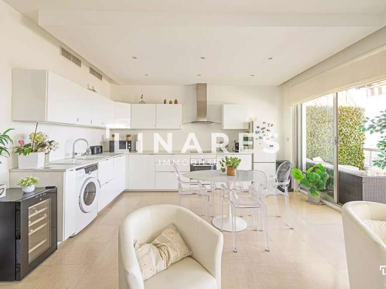 Appartement Marseille 8e - 2 chambres - 71m²