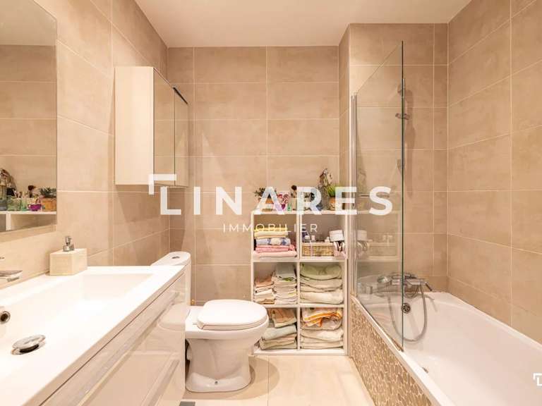 Appartement Marseille 8e - 2 chambres - 71m²