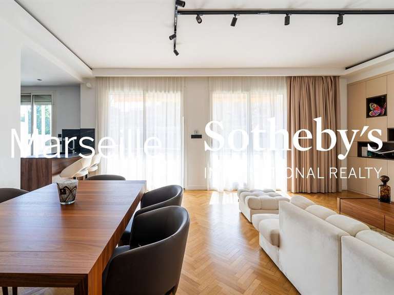 Appartement Marseille 8e - 2 chambres - 108m²